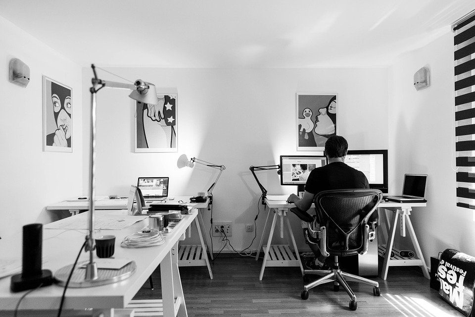 Setting Up a Home Office: The Dos and Don’ts